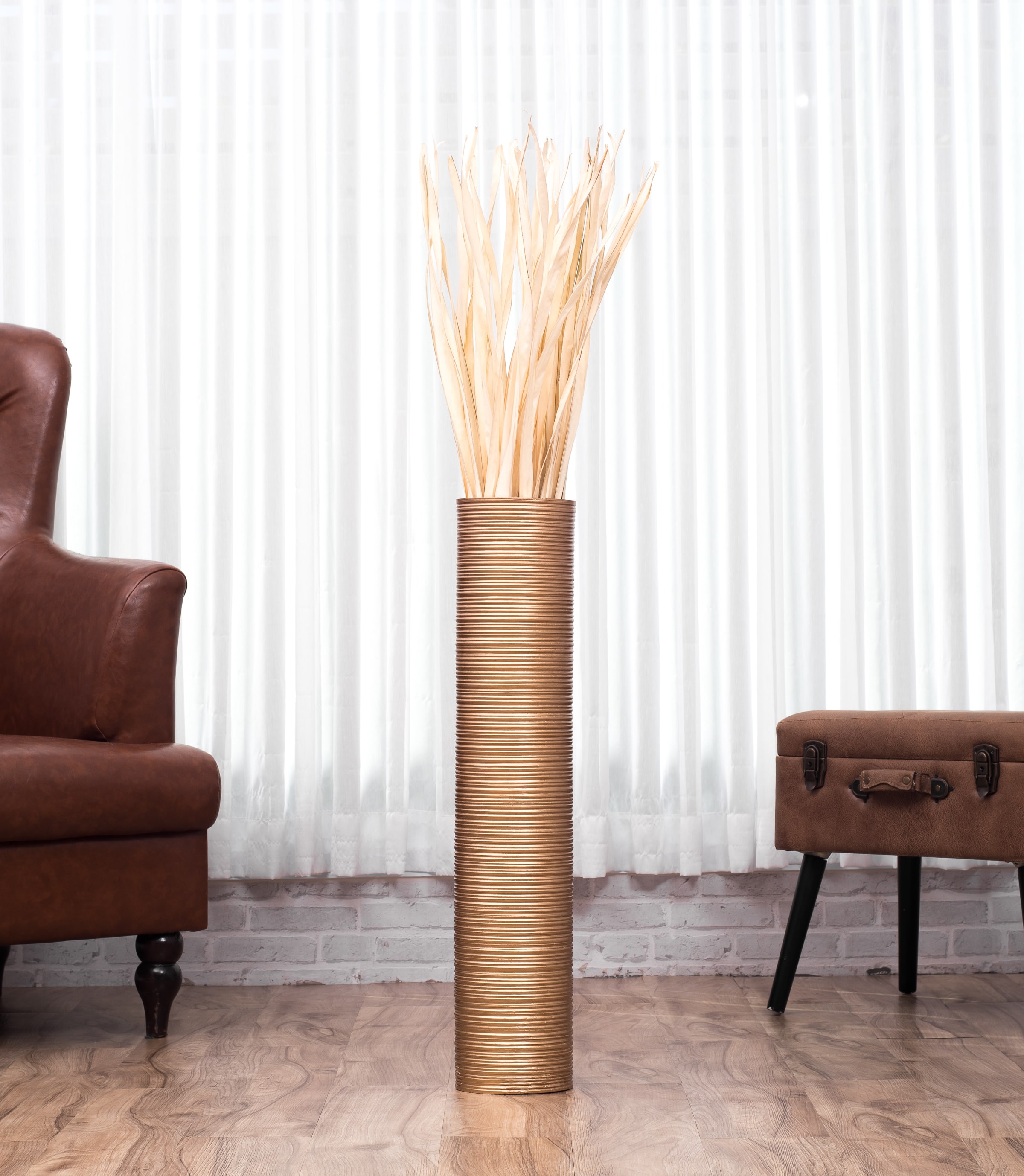Leewadee Large Floor Vase - Handmade Flower Holder Made of Wood, Sophisticated Vessel for Decorative Branches and Dried Flowers, 28 inches, (並行輸入) Buy Floor Vases Online \u2013 Leewadee ⁄ UK